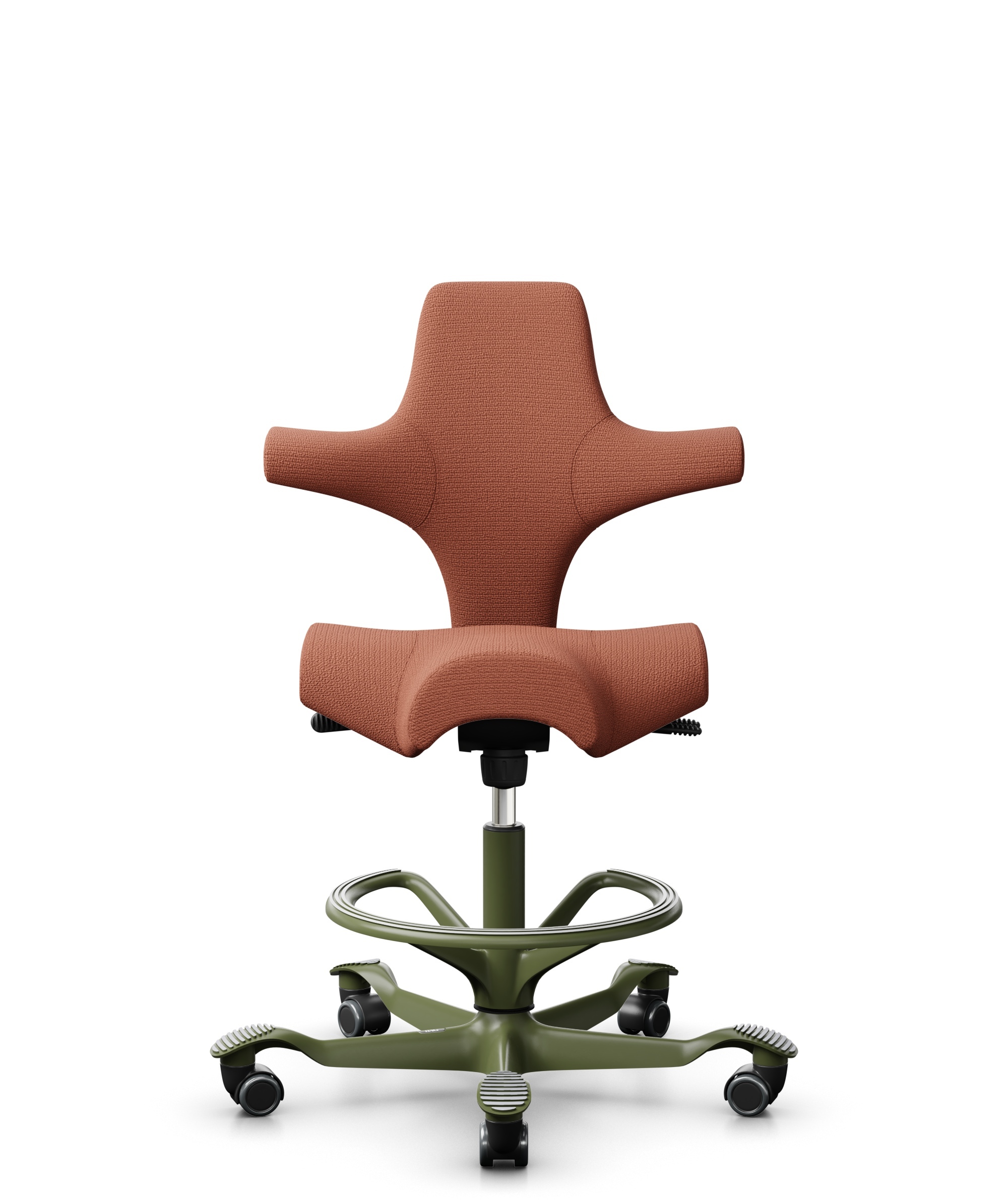 HÅG Capisco 8106 - Sirdal (GU) - Wol - SRD630 - Brick red - Framekleur - Moss Grey - Gasveer - 265 mm (Zithoogte 53-79cm) - Vloercontact - Harde wielen t.b.v. zachte vloeren - Voetenring - Ja, in framekleur - Voetster - Nee, voetster in framekleur - 1