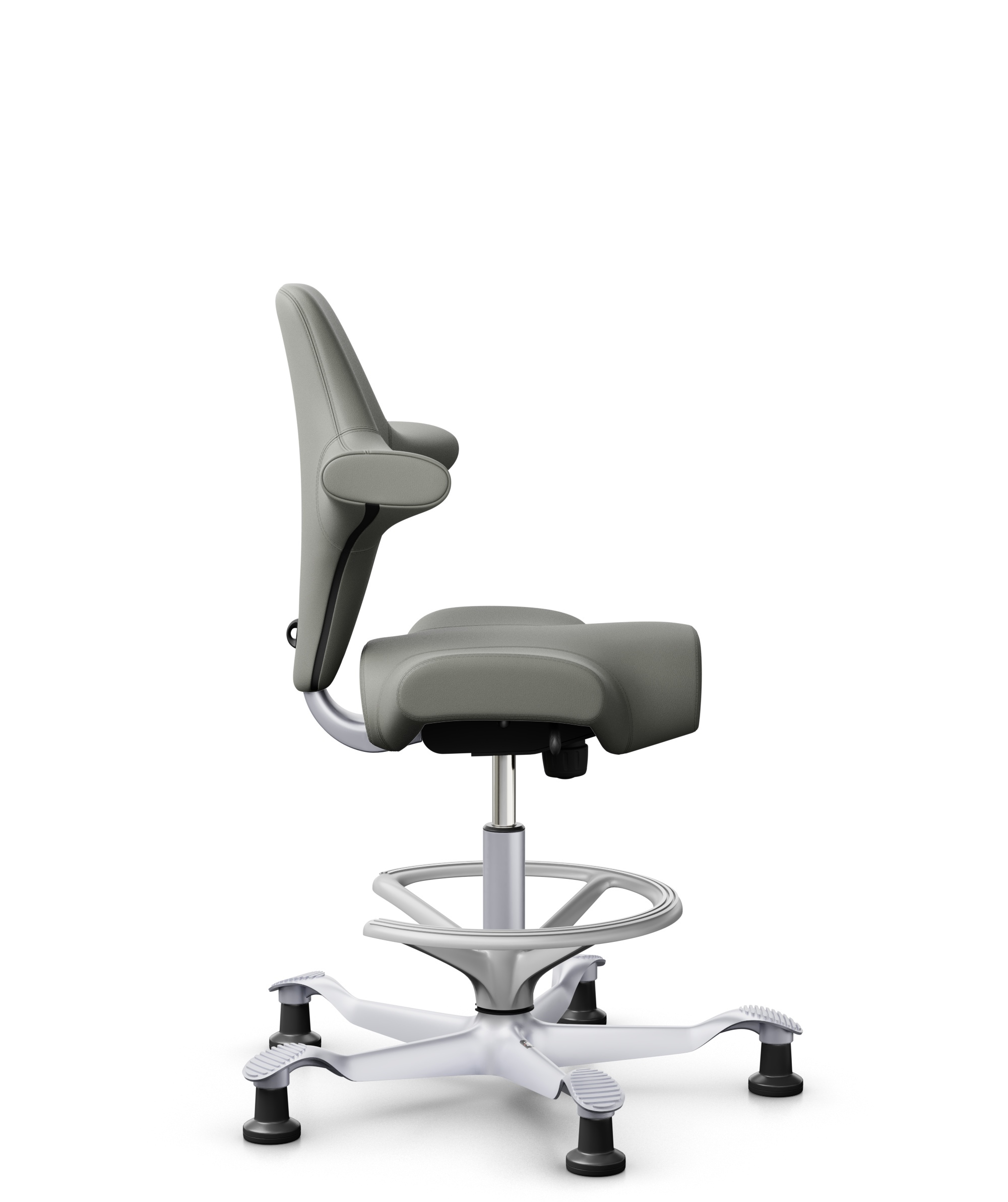 HÅG Capisco 8106 - Paloma Soft (Wollsdorf) - Semi-aniline Leder - PL55115 Warm grey - Framekleur - Zilver - Gasveer - 200 mm (Zithoogte 46-64cm) - Vloercontact - Glijdoppen - Voetenring - Ja, in framekleur - Voetster - Nee, voetster in framekleur - 1