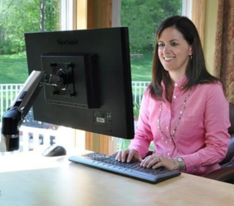 Welke monitor kan ik ophangen aan de muur?