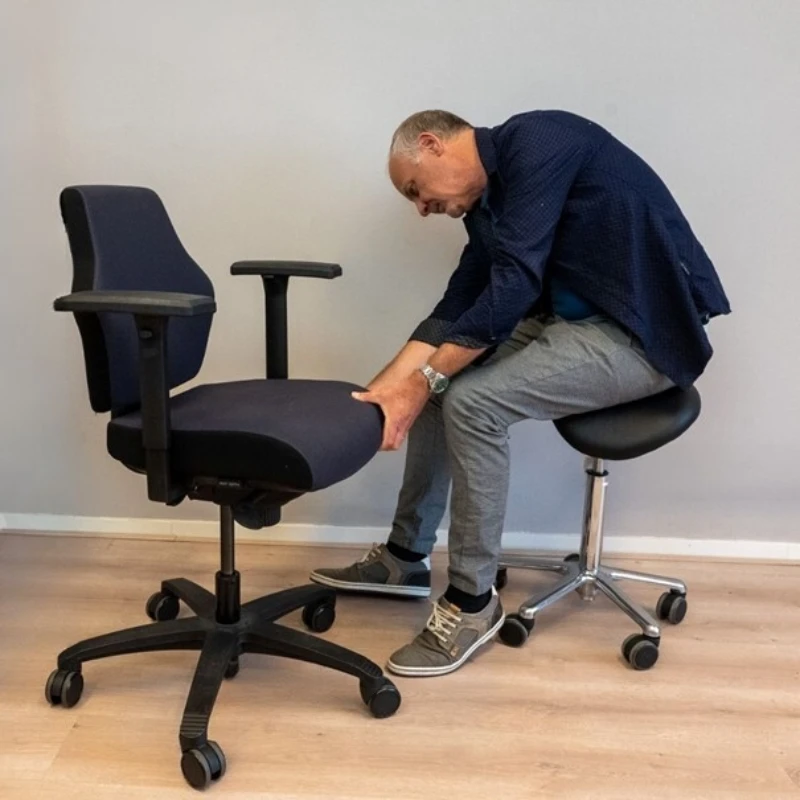 Bureaustoel goed afstellen voor een gezonde houding?