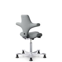 HÅG Capisco 8106 - Select (Gabriel) - Laine / Polyamide - SC60131 - Light ash grey - Argent - 200 mm (hauteur d’assise 46–64 cm) - Patins