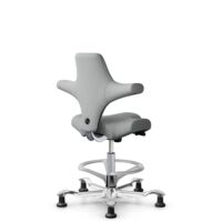 HÅG Capisco 8106 - Capture (Gabriel) - Wol / Polyamide - CPT4102 - Light grey - Framekleur - Zilver - Gasveer - 265 mm (Zithoogte 53-79cm) - Vloercontact - Glijdoppen - Voetenring - Ja, in framekleur - Voetster - Ja, voetster in gepolijst aluminium