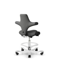 HÅG Capisco 8106 - Capture (Gabriel) - Laine / Polyamide - CPT4601 - Dark grey - Blanc - 200 mm (hauteur d’assise 46–64 cm) - Roues souples pour sols durs