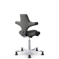 HÅG Capisco 8106 - Capture (Gabriel) - Laine / Polyamide - CPT4601 - Dark grey - Argent - 200 mm (hauteur d’assise 46–64 cm) - Patins