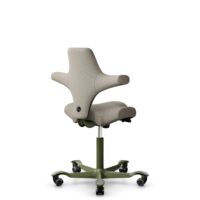 HÅG Capisco 8106 - Capture (Gabriel) - Laine / Polyamide - CPT5103 - Light beige - Moss Grey - 200 mm (hauteur d’assise 46–64 cm) - Roues dures pour sols souples