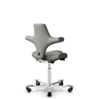 HÅG Capisco 8106 - Paloma Soft (Wollsdorf) - Cuir semi-aniline - ATG55115 - Blanc - 265 mm (hauteur d’assise 53–79 cm) - Roues dures pour sols souples