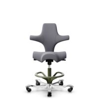 HÅG Capisco 8106 - Xtreme (Camira) - Polyester recyclé - EXR081 - Grey - Moss Grey - 200 mm (hauteur d’assise 46–64 cm) - Roues souples pour sols durs