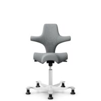 HÅG Capisco 8106 - Select (Gabriel) - Laine / Polyamide - SC60131 - Light ash grey - Blanc - 150 mm (hauteur d’assise 40–55 cm) - Patins