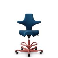 HÅG Capisco 8106 - Select (Gabriel) - Wol / Polyamide - SC66071 - Navy blue - Framekleur - Blush Rose - Gasveer - 200 mm (Zithoogte 46-64cm) - Vloercontact - Zachte wielen t.b.v. harde vloeren - Voetenring - Ja, in framekleur - Voetster - Nee, voetster...