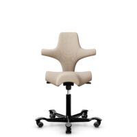 HÅG Capisco 8106 - Select (Gabriel) - Wol / Polyamide - SC61188 - Light beige - Framekleur - Zwart - Gasveer - 200 mm (Zithoogte 46-64cm) - Vloercontact - Harde wielen t.b.v. zachte vloeren - Voetenring - Nee, geen voetenring - Voetster - Nee, voetster...