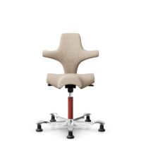 HÅG Capisco 8106 - Select (Gabriel) - Wol / Polyamide - SC61188 - Light beige - Framekleur - Blush Rose - Gasveer - 200 mm (Zithoogte 46-64cm) - Vloercontact - Glijdoppen - Voetenring - Nee, geen voetenring - Voetster - Ja, voetster in gepolijst aluminium