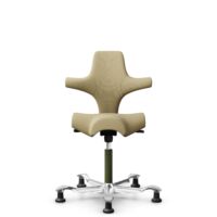 HÅG Capisco 8106 - Select (Gabriel) - Wol / Polyamide - SC62097 - Light ochre - Framekleur - Moss Grey - Gasveer - 150 mm (Zithoogte 40-55cm) - Vloercontact - Glijdoppen - Voetenring - Nee, geen voetenring - Voetster - Ja, voetster in gepolijst aluminium