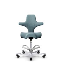 HÅG Capisco 8106 - Select (Gabriel) - Wol / Polyamide - SC67098 - Glacier blue - Framekleur - Zilver - Gasveer - 265 mm (Zithoogte 53-79cm) - Vloercontact - Harde wielen t.b.v. zachte vloeren - Voetenring - Ja, in framekleur - Voetster - Nee, voetster ...