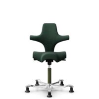 HÅG Capisco 8106 - Select (Gabriel) - Wol / Polyamide - SC68209 - Dark green - Framekleur - Moss Grey - Gasveer - 200 mm (Zithoogte 46-64cm) - Vloercontact - Glijdoppen - Voetenring - Nee, geen voetenring - Voetster - Ja, voetster in gepolijst aluminium