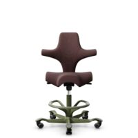 HÅG Capisco 8106 - Select (Gabriel) - Wol / Polyamide - SC61186 - Chestnut - Framekleur - Moss Grey - Gasveer - 200 mm (Zithoogte 46-64cm) - Vloercontact - Harde wielen t.b.v. zachte vloeren - Voetenring - Ja, in framekleur - Voetster - Nee, voetster i...