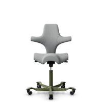 HÅG Capisco 8106 - Capture (Gabriel) - Laine / Polyamide - CPT4102 - Light grey - Moss Grey - 200 mm (hauteur d’assise 46–64 cm) - Roues dures pour sols souples