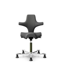 HÅG Capisco 8106 - Capture (Gabriel) - Laine / Polyamide - CPT4601 - Dark grey - Moss Grey - 150 mm (hauteur d’assise 40–55 cm) - Patins