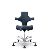 HÅG Capisco 8106 - Capture (Gabriel) - Laine / Polyamide - CPT6001 - Dark blue - Argent - 200 mm (hauteur d’assise 46–64 cm) - Patins