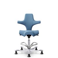 HÅG Capisco 8106 - Oceanic (Camira) - Poliéster reciclado - OCI011 - Light blue - Silver - 200 mm (seat height 46-64cm) - Glides