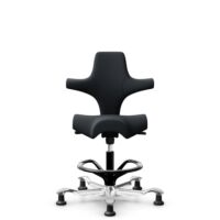 HÅG Capisco 8106 - Oceanic (Camira) - Poliéster reciclado - OCI001 - Black - Black - 200 mm (seat height 46-64cm) - Glides