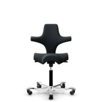 HÅG Capisco 8106 - Oceanic (Camira) - Recyceltes Polyester - OCI001 - Black - Schwarz - 265 mm (Sitzhöhe 53-79cm) - Weiche Rollen für harte Böden
