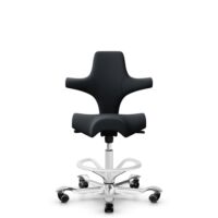 HÅG Capisco 8106 - Oceanic (Camira) - Recyceltes Polyesters - OCI001 - Black - Weiß - 265 mm (Sitzhöhe 53-79cm) - Harte Rollen für weiche Böden