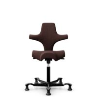HÅG Capisco 8106 - Sirdal (GU) - Wool - SRD480 - Chestnut - Black - 200 mm (seat height 46-64cm) - Glides