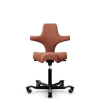 HÅG Capisco 8106 - Sirdal (GU) - Wool - SRD630 - Brick red - Black - 150mm (seat height 40–55cm) - Soft castors for hard floors