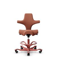 HÅG Capisco 8106 - Sirdal (GU) - Laine - SRD630 - Brick red - Blush Rose - 200 mm (hauteur d’assise 46–64 cm) - Roues dures pour sols souples
