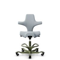 HÅG Capisco 8106 - Sirdal (GU) - Wolle - SRD120 Light grey - Moss Grey - 200 mm (Sitzhöhe 46-64cm) - Weiche Rollen für harte Böden