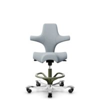 HÅG Capisco 8106 - Sirdal (GU) - Wolle - SRD120 Light grey - Moss Grey - 265 mm (Sitzhöhe 53-79cm) - Weiche Rollen für harte Böden
