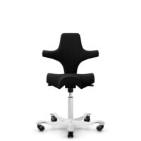 HÅG Capisco 8106 - Sirdal (GU) - Laine - SRD190 Black - Blanc - 150 mm (hauteur d’assise 40–55 cm) - Roues souples pour sols durs