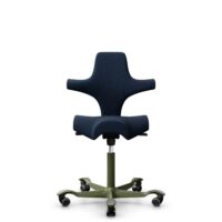 HÅG Capisco 8106 - Sirdal (GU) - Laine - SRD780 Dark blue - Moss Grey - 150 mm (hauteur d’assise 40–55 cm) - Roues souples pour sols durs