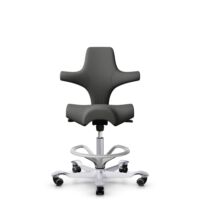 HÅG Capisco 8106 - Steelcut Trio 3 (Kvadrat) - Laine / Polyamide - STT383 - Charcoal - Argent - 265 mm (hauteur d’assise 53–79 cm) - Roues dures pour sols souples