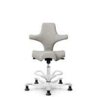 HÅG Capisco 8106 - Steelcut Trio 3 (Kvadrat) - Laine / Polyamide - STT213 - Light beige - Blanc - 265 mm (hauteur d’assise 53–79 cm) - Patins