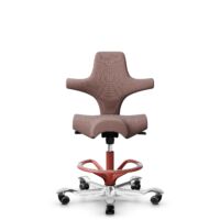 HÅG Capisco 8106 - Steelcut Trio 3 (Kvadrat) - Laine / Polyamide - STT645 - Dusty red - Blush Rose - 265 mm (hauteur d’assise 53–79 cm) - Roues dures pour sols souples