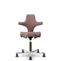 HÅG Capisco 8106 - Steelcut Trio 3 (Kvadrat) - Wol / Polyamide - STT645 - Dusty red - Framekleur - Moss Grey - Gasveer - 200 mm (Zithoogte 46-64cm) - Vloercontact - Glijdoppen - Voetenring - Nee, geen voetenring - Voetster - Ja, voetster in gepolijst a...