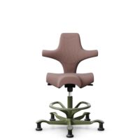 HÅG Capisco 8106 - Steelcut Trio 3 (Kvadrat) - Lana / Poliamida - STT645 - Dusty red - Moss Grey - 265 mm (seat height 53-79cm) - Glides