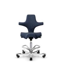 HÅG Capisco 8106 - Steelcut Trio 3 (Kvadrat) - Laine / Polyamide - STT796 - Blue - Argent - 200 mm (hauteur d’assise 46–64 cm) - Roues souples pour sols durs