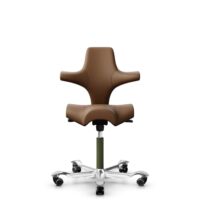HÅG Capisco 8106 - Paloma Soft (Wollsdorf) - Cuero semi-anilina - PL05429 Cognac - Moss Grey - 150mm (seat height 40–55cm) - Hard castors for soft floors