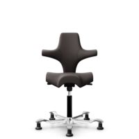 HÅG Capisco 8106 - Elmosoft (Elmo) - Cuir semi-aniline - EL93068 - Dark brown - Noir - 265 mm (hauteur d’assise 53–79 cm) - Patins