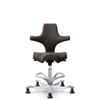 HÅG Capisco 8106 - Elmosoft (Elmo) - Cuero semi-anilina - EL93068 - Dark brown - Silver - 200 mm (seat height 46-64cm) - Glides
