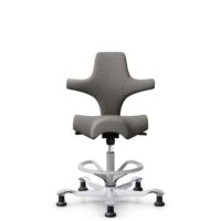HÅG Capisco 8106 - Cura Loop (Gabriel) - Recyceltes Polyester - CLP61168 Beige-grey - Silber - 265 mm (Sitzhöhe 53-79cm) - Bodengleiter
