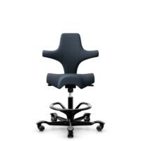 HÅG Capisco 8106 - Cura Loop (Gabriel) - Polyester recyclé - CLP66165 Blue - Noir - 200 mm (hauteur d’assise 46–64 cm) - Roues souples pour sols durs