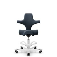 HÅG Capisco 8106 - Cura Loop (Gabriel) - Recyceltes Polyester - CLP66165 Blue - Weiß - 265 mm (Sitzhöhe 53-79cm) - Weiche Rollen für harte Böden