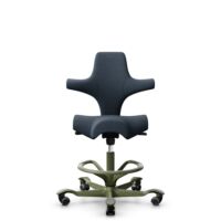 HÅG Capisco 8106 - Cura Loop (Gabriel) - Polyester recyclé - CLP66165 Blue - Moss Grey - 265 mm (hauteur d’assise 53–79 cm) - Roues dures pour sols souples