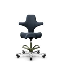 HÅG Capisco 8106 - Cura Loop (Gabriel) - Poliéster reciclados - CLP66165 Blue - Moss Grey - 265 mm (seat height 53-79cm) - Hard castors for soft floors