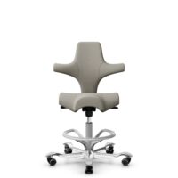 HÅG Capisco 8106 - Mainline Flax (Camira) - Wolle / Leinen - MLF002 Beige-Grey - Silber - 265 mm (Sitzhöhe 53-79cm) - Weiche Rollen für harte Böden