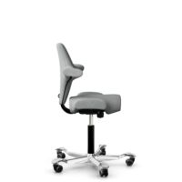 HÅG Capisco 8106 - Steelcut Trio 3 (Kvadrat) - Laine / Polyamide - STT383 - Charcoal - Moss Grey - 265 mm (hauteur d’assise 53–79 cm) - Patins