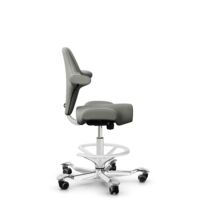 HÅG Capisco 8106 - Paloma Soft (Wollsdorf) - Cuero semi-anilina - ATG55115 - Warm grey - White - 200 mm (seat height 46-64cm) - Soft castors for hard floors
